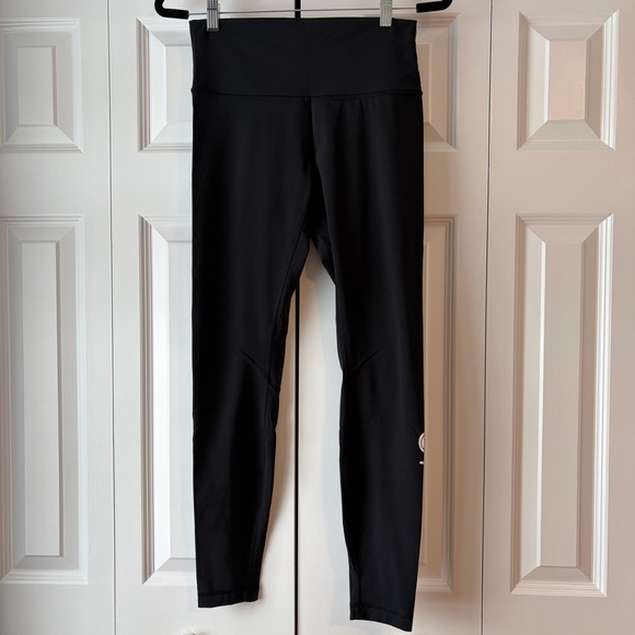 Lululemon Pure Barre Black Wunder Under Leggings - Picture 2 of 11